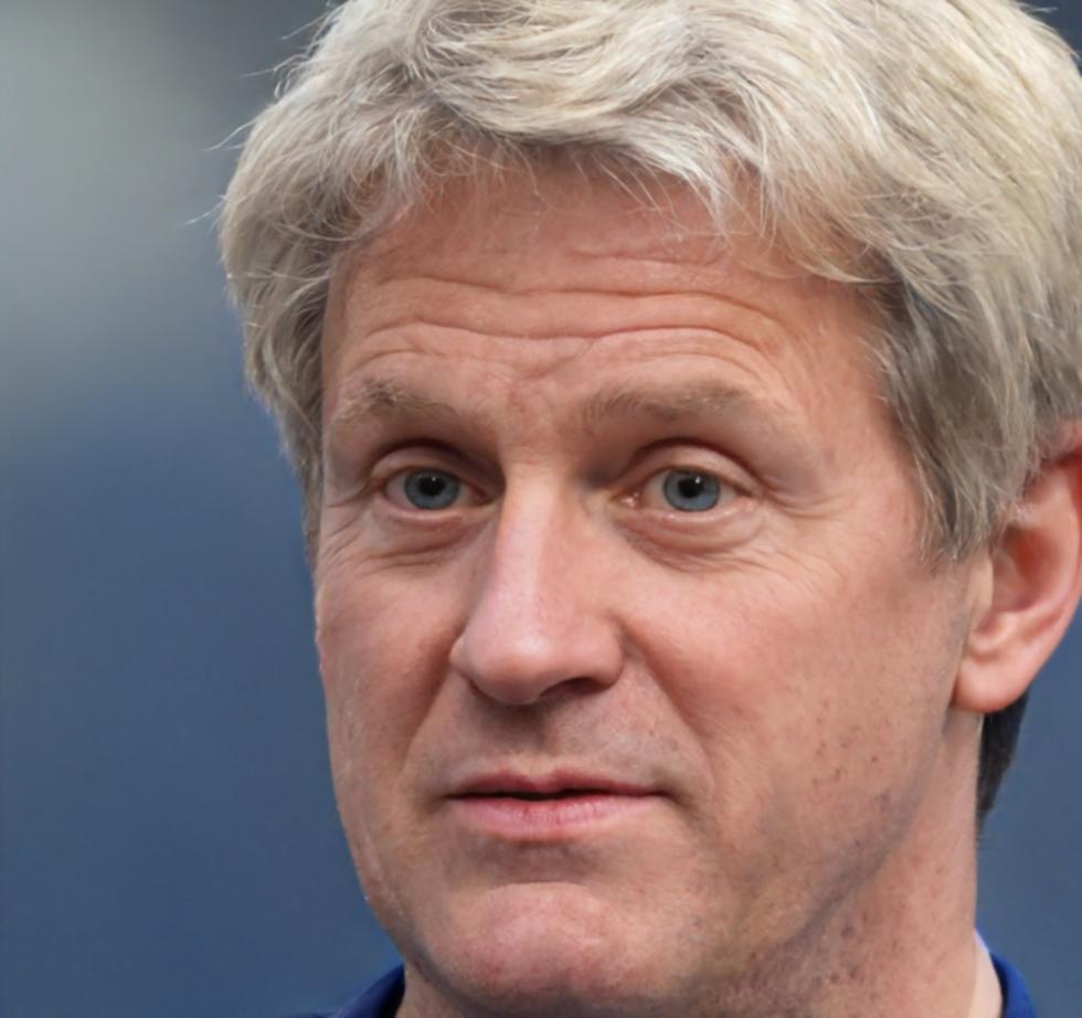 Portrait de Théo Lemarchand, formateur en gestion patrimoniale